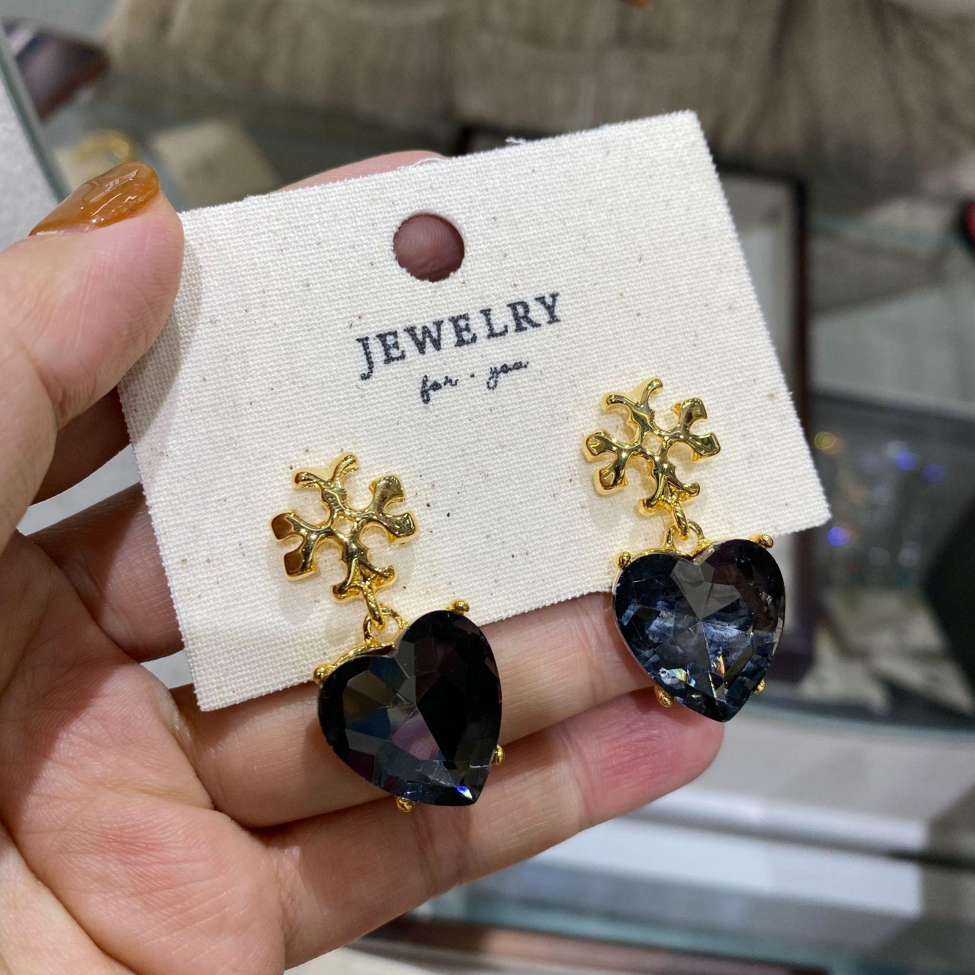 

Tb Love Rhinestone Copper Plated Real Gold Premium Earrings, Retro Hot-Selling Premium Sweet And Cool Wind Earrings