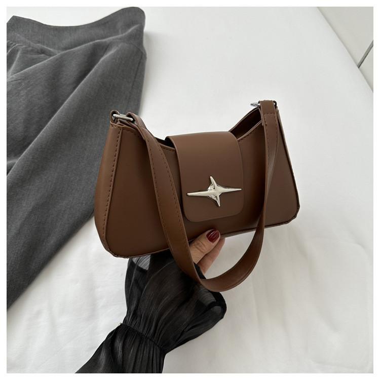 Chic Fashionable Large Capacity Shoulder Bag Women 2023 Autumn New Trend Retro Commuter Underarm Bag Female