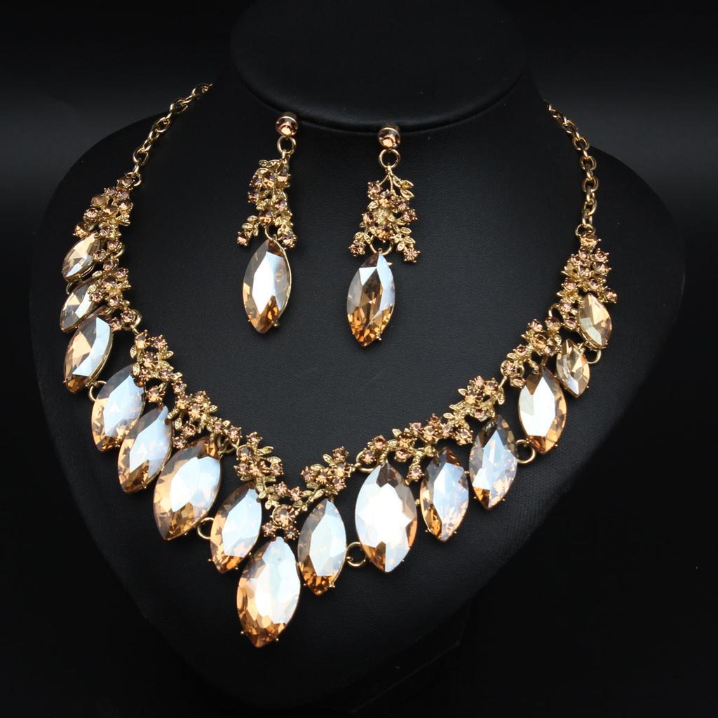 2026 European and American Exaggerated Big Gem Necklace Earrings Set Bridal Banquet Dress Accessories