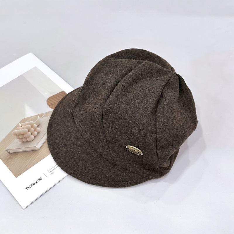 25 Early Autumn New Retro Cloud Hat Women's Simple Metal Small Label Show Face Small Versatile Newsboy Hat