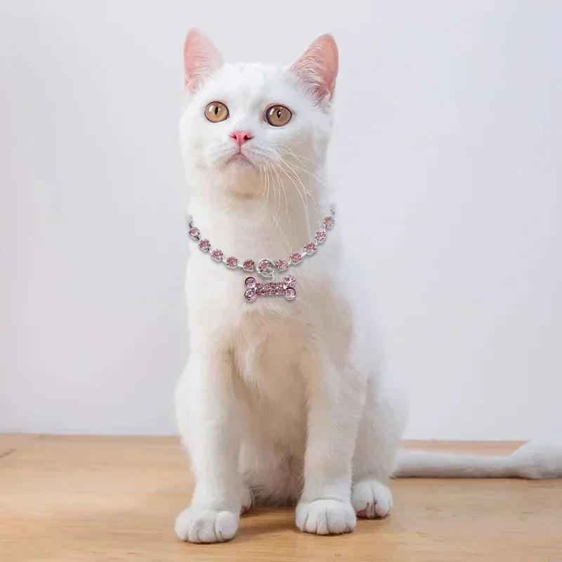Adjustable Pet Necklace Cat Dog Crystal Collar Rhinestone Bone Pendant Cats Dogs Luxury Fashion Dress Up Decoration Accessories