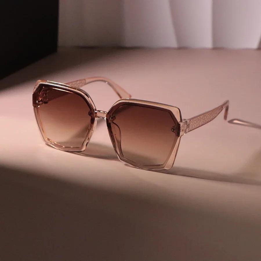 Retro Square Sunglasses Women Men Brand Classic Sun Glasses Female Male Fashion Designer Travel Casual Shades
