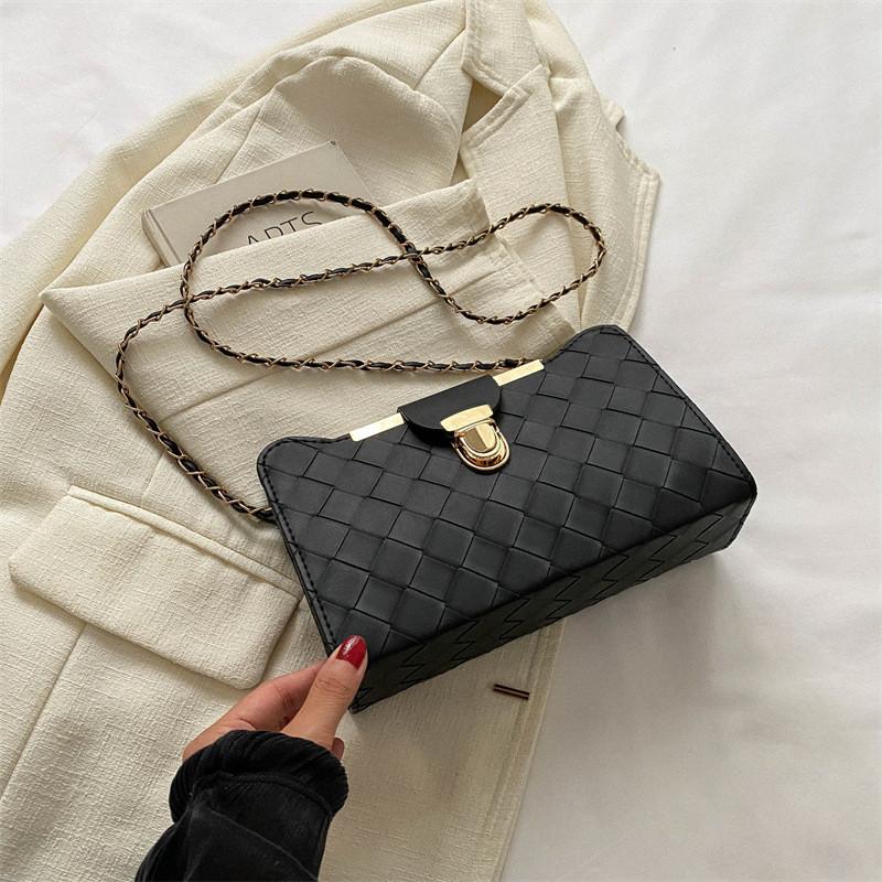 

Unique Street Style Small Shoulder Bag For Women In Trendy Candy Colors And Soft Design чёрный