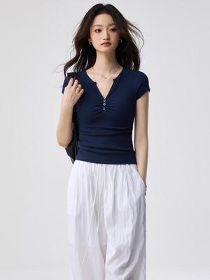 Üst Kıyafetler – T-shirtler