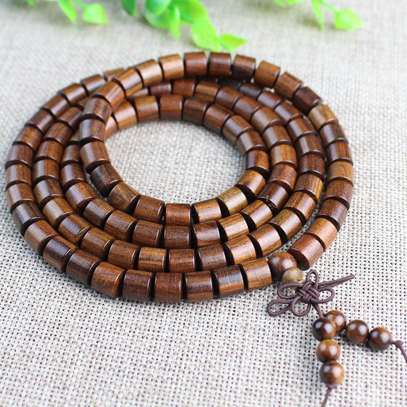 Natürliches Holz 108 Mala Perlenarmband Glatte Oberfläche Milder Duft für Yoga Spirituelle Suchende Geschenke