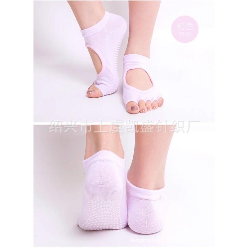 Spring and Summer Separates Refer To Women's Open-toe and Back-revealing Yoga Socks, Sports Socks, Anti-slip Pilates Socks, and Five-fingered Socks.