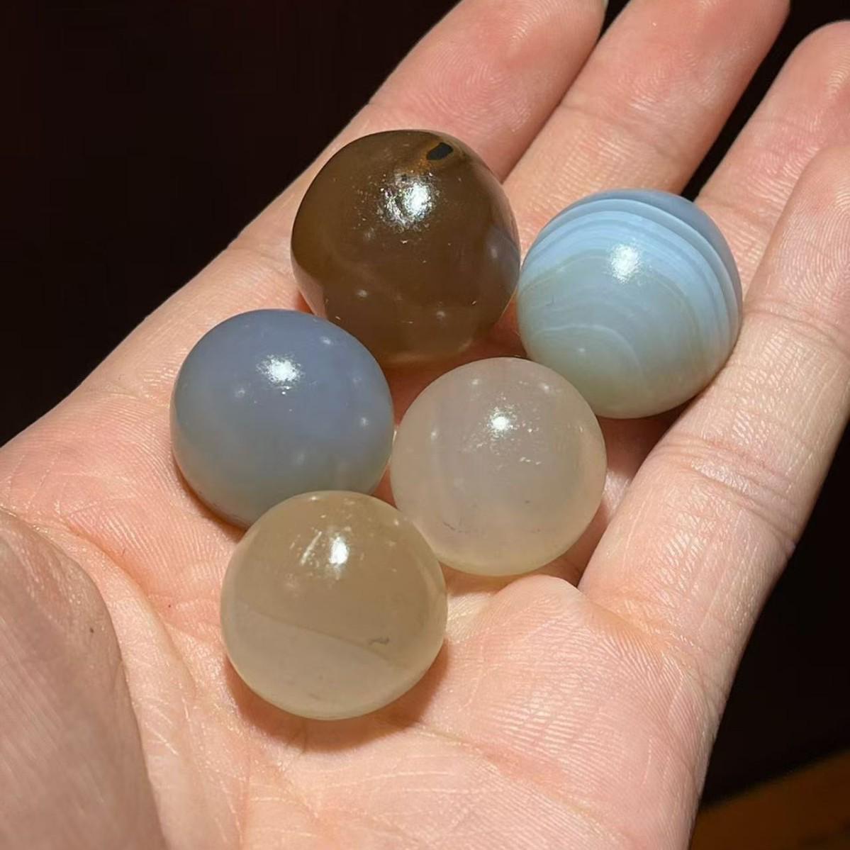 Natural Agate Round Beads Sarira Collection 18-20 mm