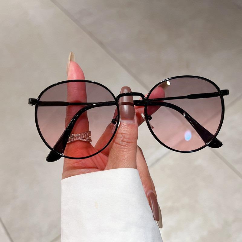 Retro OVAL Ocean Sunglasses UV Resistant Fashionable Trendy Ins Unisex Sunglasses