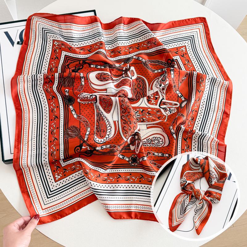 Damski jedwabny szalik w koreańskim stylu: Wszechstronny kwadratowy szalik z kamelią na wiosnę i jesień - do noszenia na szyi, na torebce lub we włosach