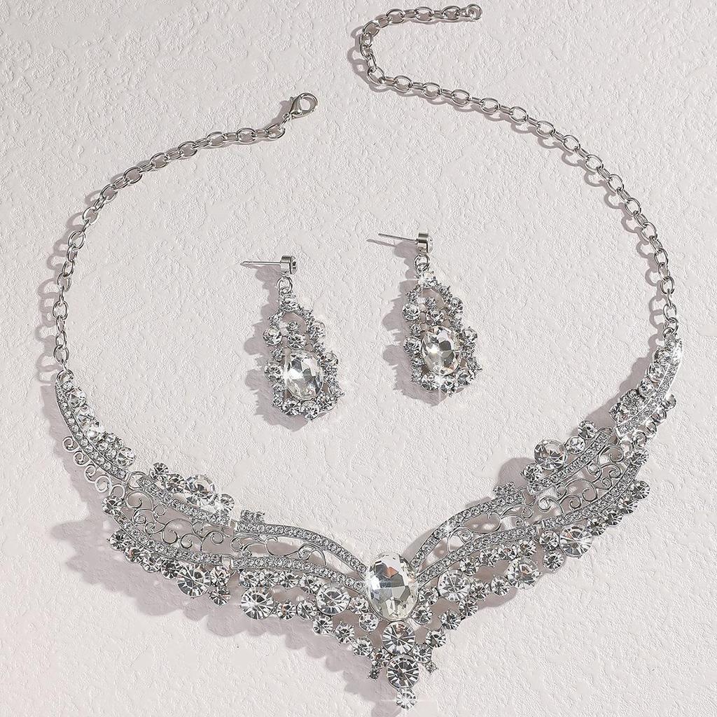 Elegant Vintage-Inspired Necklace and Earrings Set, Rhinestones, Versatile Fashion Jewelry for Daily Wear and Special Occasions