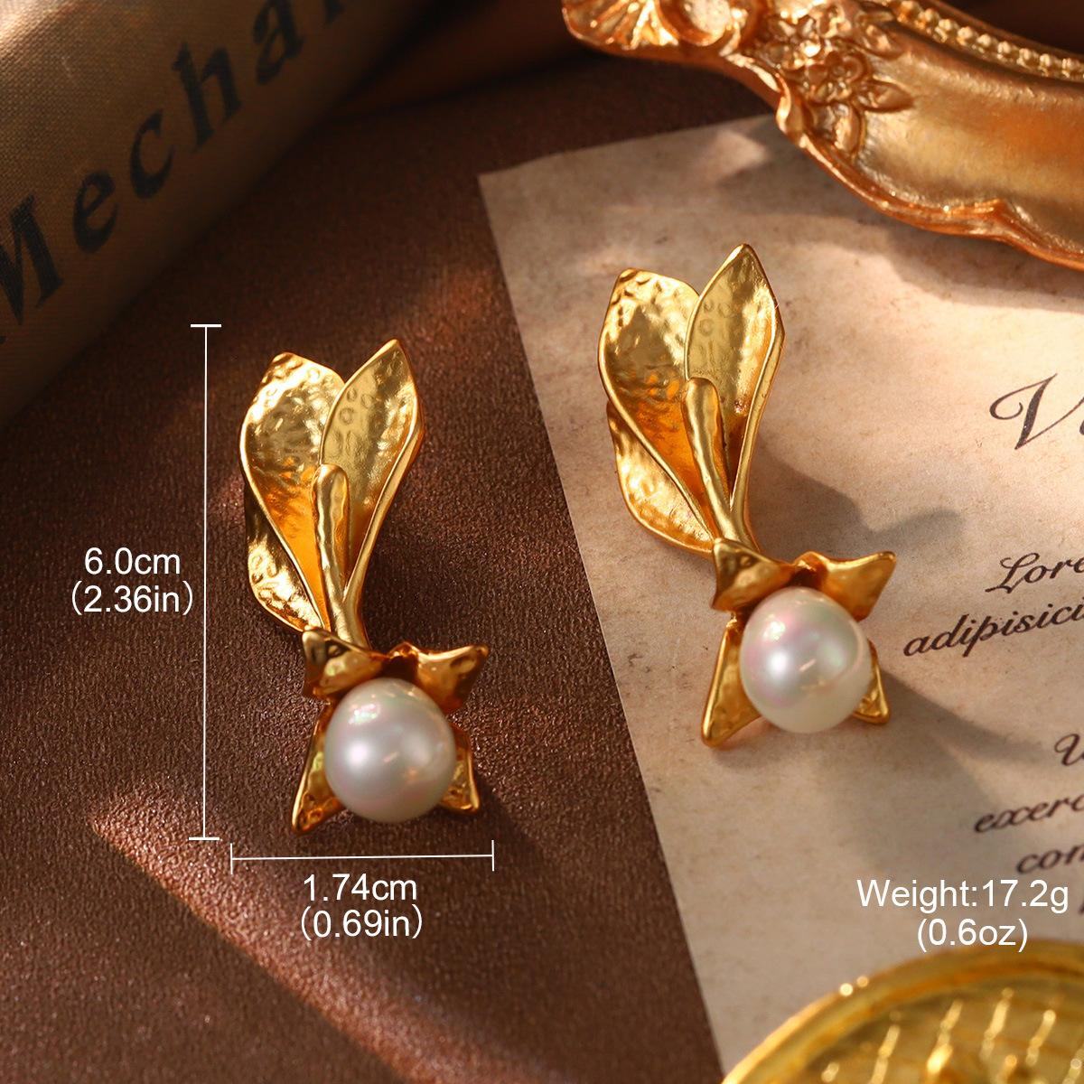

European and American fashion red rose flower brooch women s high-end medieval pearl high-end atmosphere versatile fringed diamond earrings