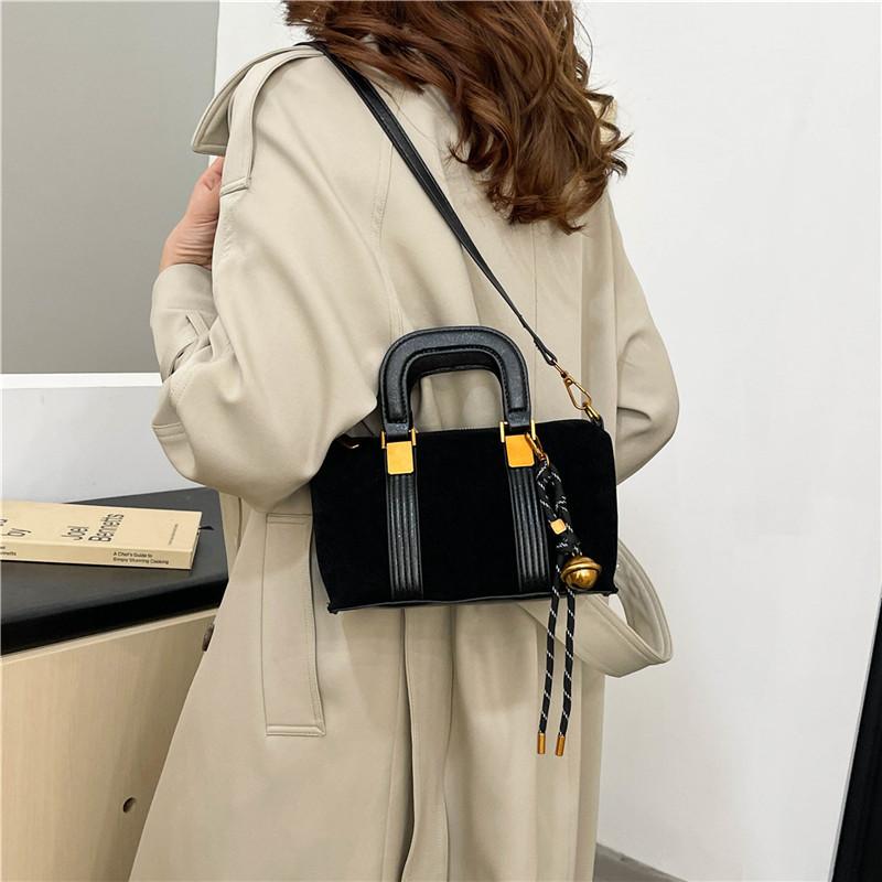 Bag Autumn and Winter High-end Niche Handbag 2025 New Splicing High-value Messenger Bag Fashion Temperament Women's Bag