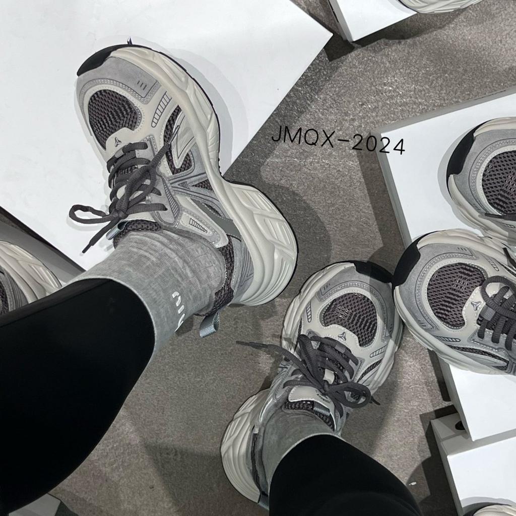 Leather Retro Dad Shoes Women's 2025 New Autumn and Winter Platform Internet Celebrity Super Hot Ins Casual Sports Shoes