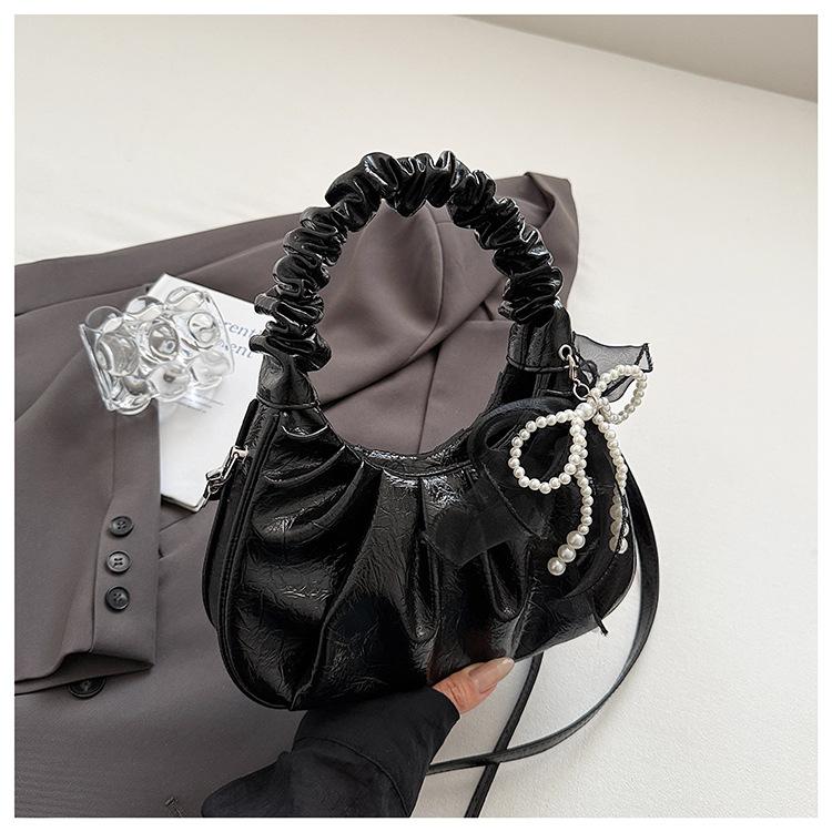 

Foreign-style pleated portable cloud bag 2025 new fashion popular messenger bag popular commuter shoulder bag this year