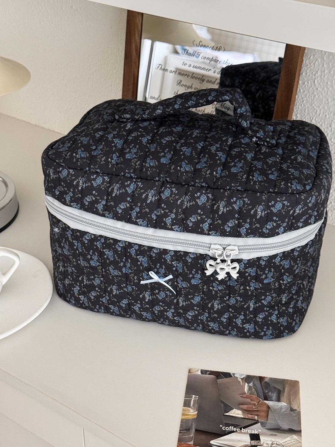 

Элегантная косметичка большой вместимости Midnight Black & Dawn Floral