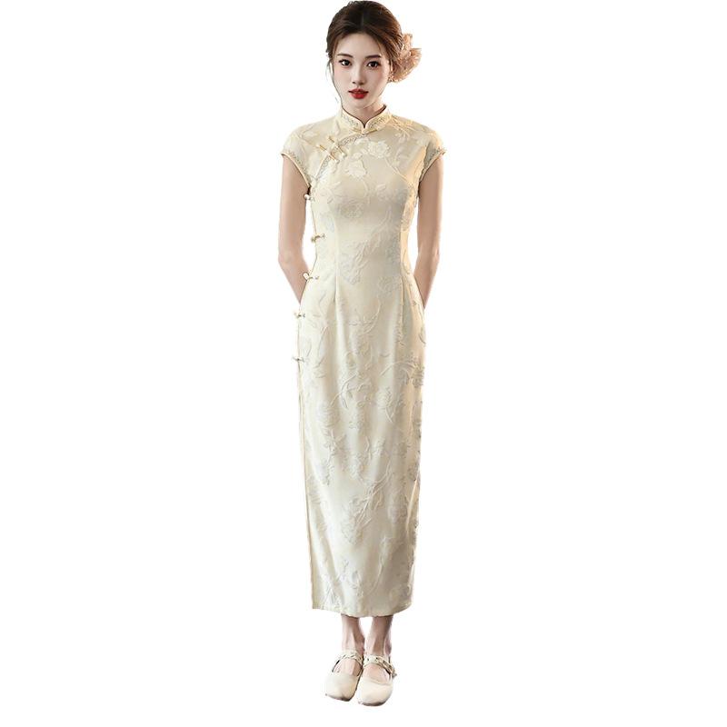 Bei Zhiyun yellow knitted jacquard long literary cheongsam women's 1011 spring new girls short sleeves young work wear