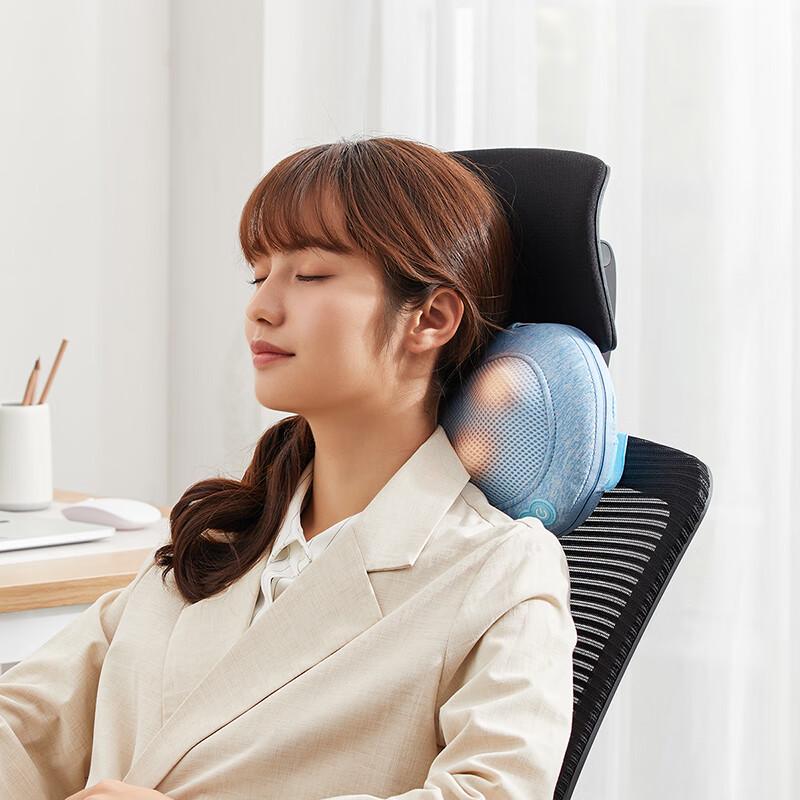 Bear Shoulder and Neck Massager Pillow