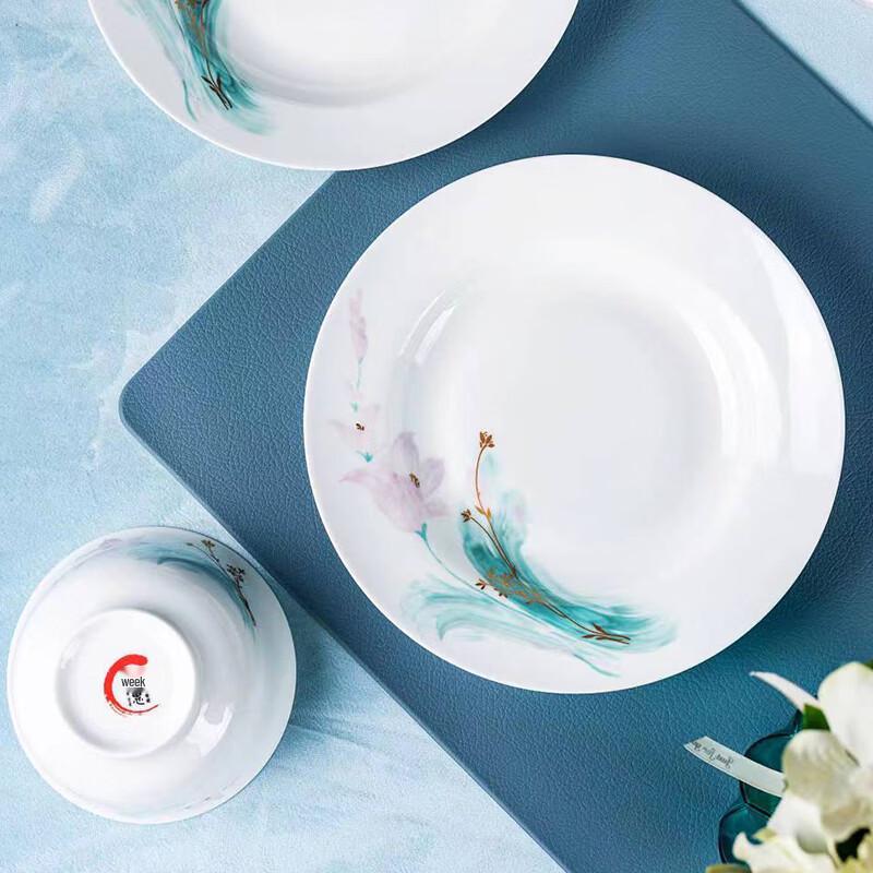 Tang Hui Fendai 22-Piece Bone China Dinnerware Set