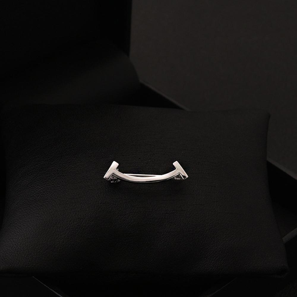 

2PCS Fashion Pearls Brooch Pins For Women Fixed Straps Charm Safe Pin Brooches Clothing Clip Badge Dress Buckle DIY Jewelry Gift