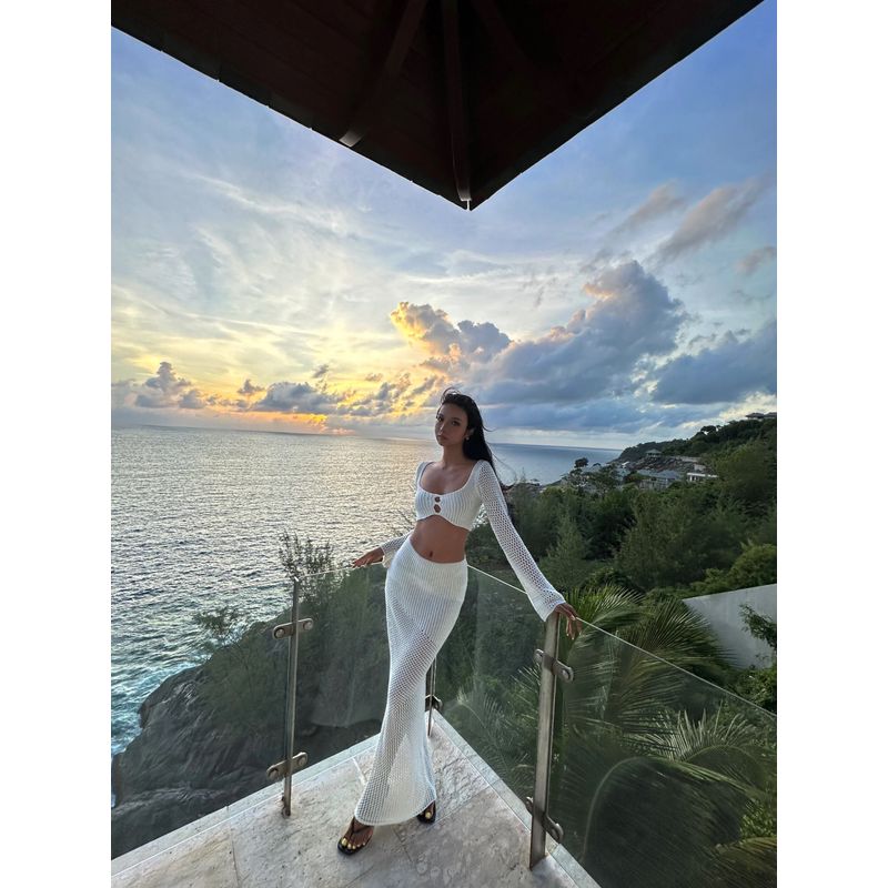 

Модный сексуальный вязаный костюм Женский короткий топ на шнуровке Сексуальный бедра Пляжный наряд для путешествий Юбка Лето White Suit M