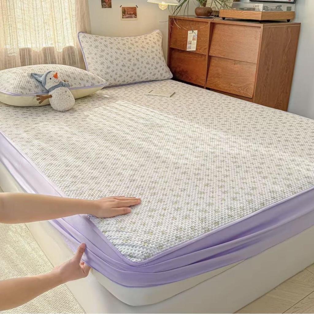 Quilted Anti-slip Dustproof Mattress Protector for Dorms
