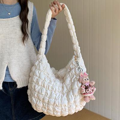 Koreaanse Versie van Ins Meisjes' Gekreukelde Wolk Tas Nieuwe Lichtgewicht en Alles-match Bubble Grote Capaciteit Commuter Crossbody Tas