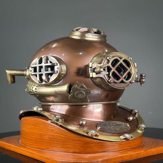 45.72 Cm Commando Diving Helmet Deep Sea Scuba Diving Helmet with Wooden Base Marine Nautical Boston Gift Item