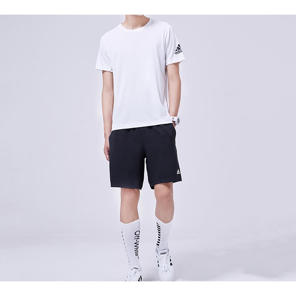 adidas T Shirts Men's White Crew Neck Moderate Straight Fit CZ5470
