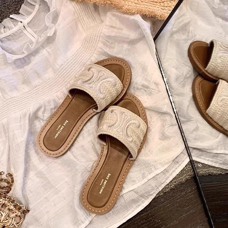 2025 New Spring and Summer Flat Bottom with Embroidered Roman Style Outside Wearing Seaside Vacation Cool Slippers Women