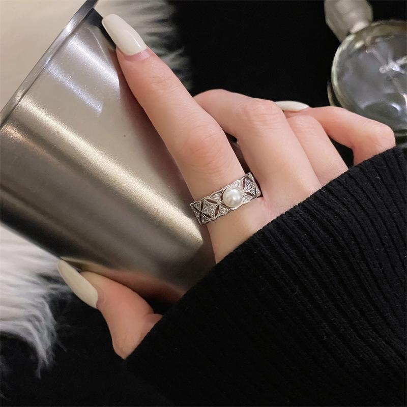 Brushed Retro Rhombus High-End Open Ring Personalized Light Luxury Diamond-Set Zircon Stacked Ring