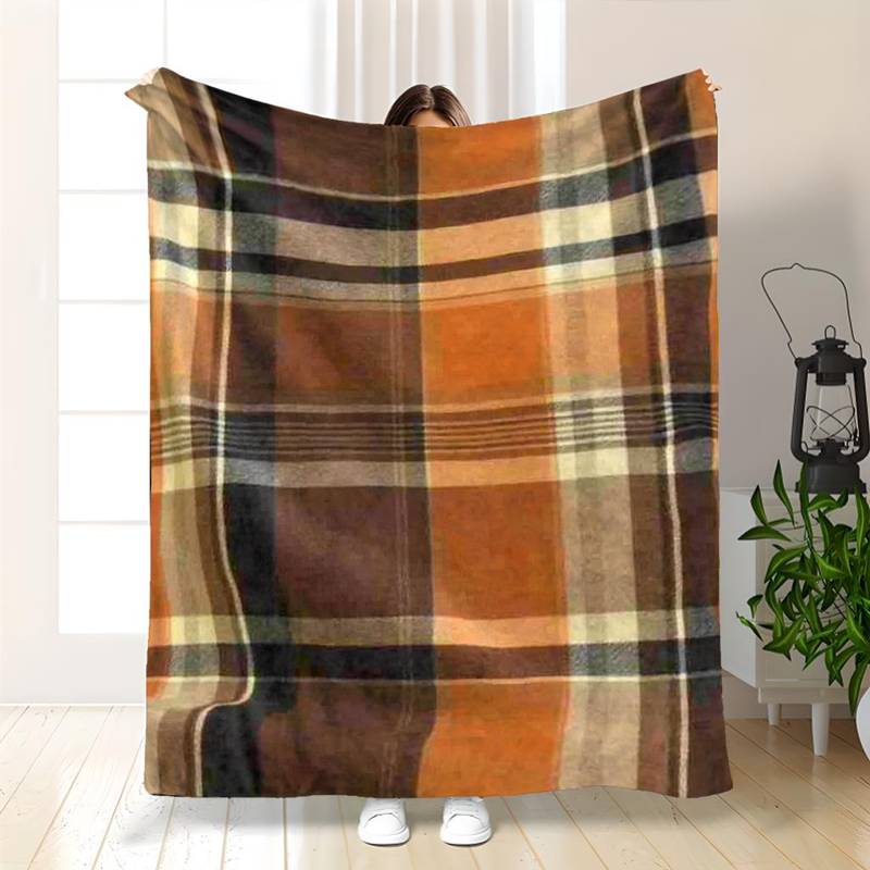 Classic Red & Green Tartan Plaid Throw Blanket - Timeless Scottish-Themed Soft Blanket for Rustic Cozy Home Decor 75cm x 90cm