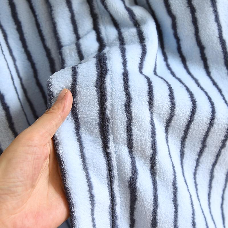 Damenbademantel aus Korallenfleece: Dicker, warmer, langer Nachthemd mit lockerer Hose für Herbst/Winter; Auch für die Frühlings-Outdoor-Bekleidung geeignet.