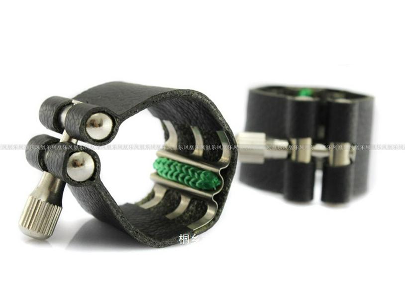 Clarinet Mouthpiece Set with Reed, Cap, Clip, Spring, and Soft Bakelite Mouthpiece