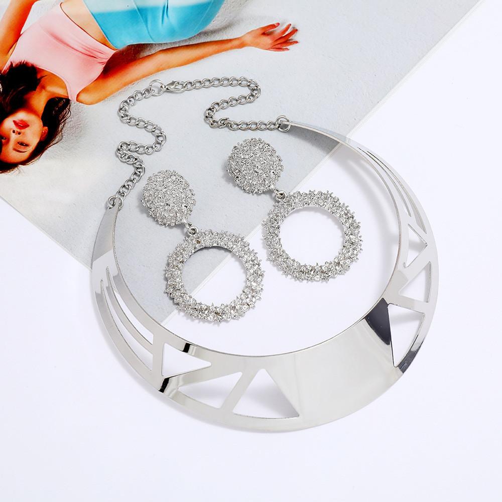 

Metal Layered Collar Necklace With Hollow Design For Party And Casual Wear срібний
