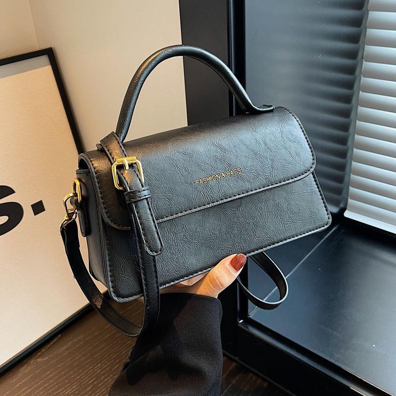 Retro small bag women's bag 2026 new fashion summer shoulder crossbody armpit bag women's portable small square bag