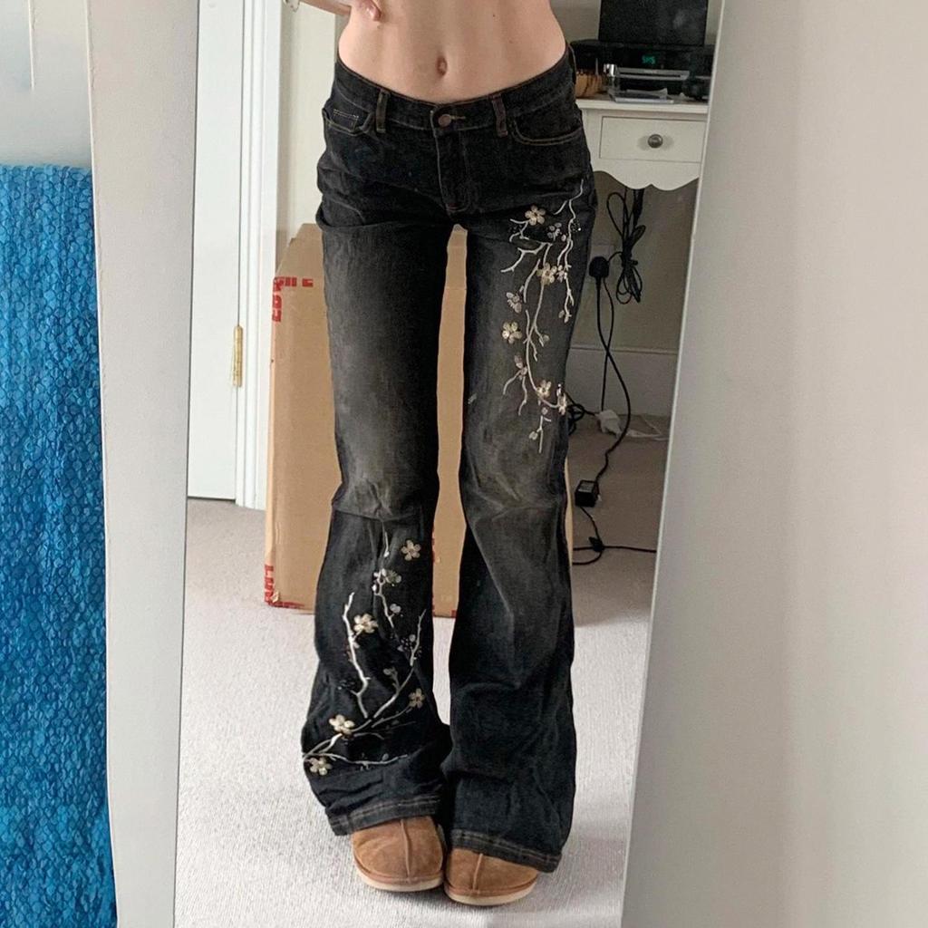 Women's Retro Low-Waist Flared Jeans with Floral Embroidery