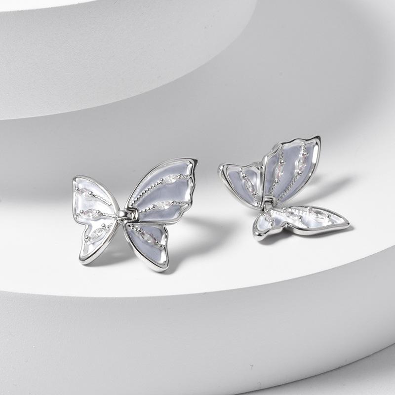 Süße Schmetterlings-Steckohrringe im koreanischen Stil, leichter Luxus, mit Zirkonia akzentuiert, Muscheltextur, Schmuck für Damen