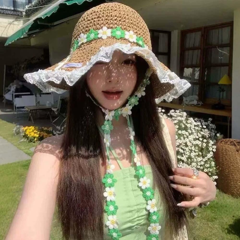 With Garland Big Brimmed Straw Hat Breathable Woven Sun Cap Elegant Vacation Beach Cap  Women