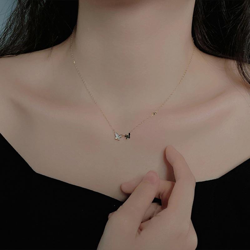 2024 Women's Luxury Butterfly Necklace: Elegant Summer Clavicle Chain, Simple & Versatile Design