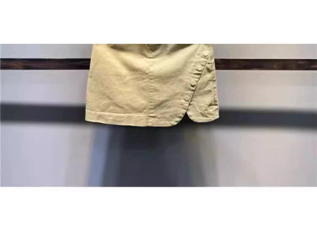 Women's High-Waisted Autumn Workwear Skirt Shorts: European Style, Slimming, Wide-Leg, Casual Hot Pants.