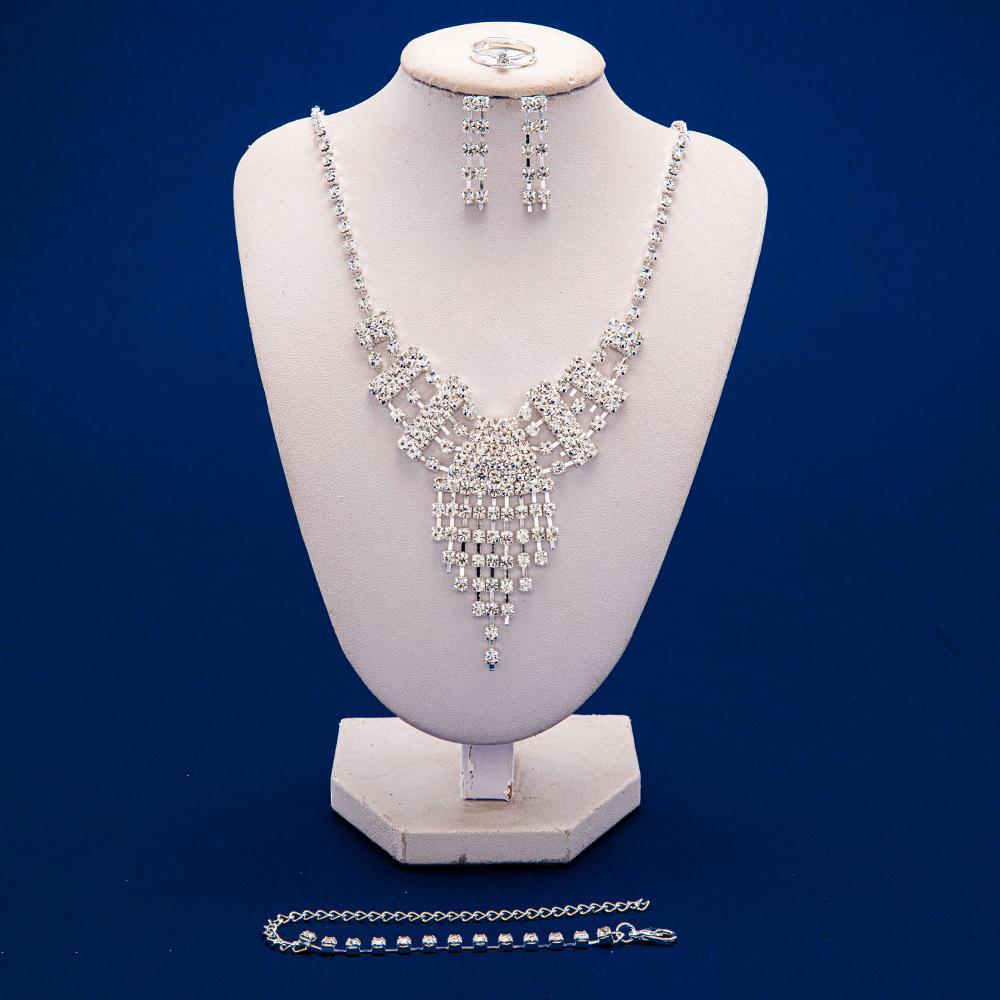 

Light Luxury Bridal Jewelry Set High-End Crystal Diamond Jewelry Personalized Necklace Earrings Ring Bracelet Four-Piece Set Women