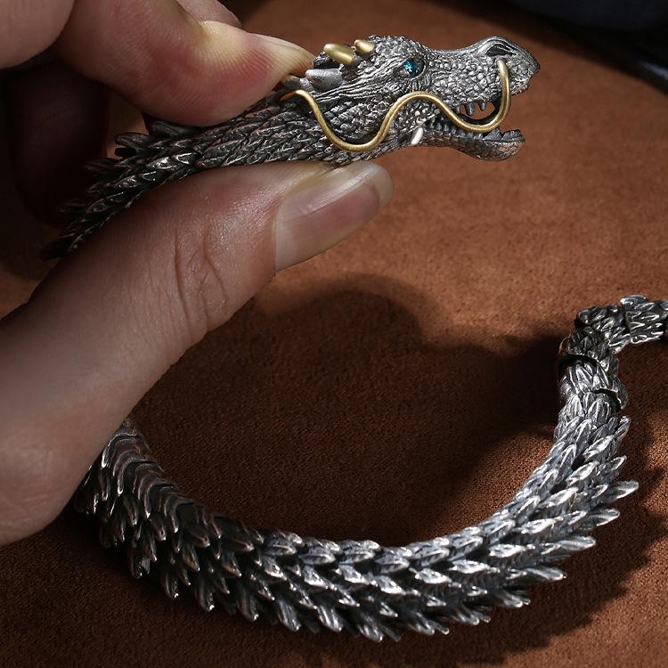 Bracelet Yan Yu pour homme en os de dragon rétro - Bracelet tendance dominateur avec un design haut de gamme de style froid.