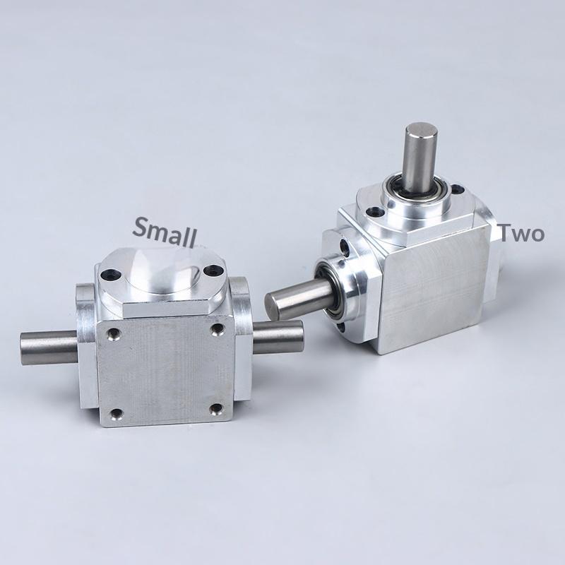 1:1 Transmission Gearbox 8Mm 20T Commutator Right Angle Spiral Bevel Gear Reduction Gearbox