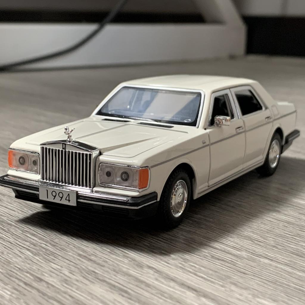 1:32 1994 Rolls Royce Silver Spur Limousine Alloy Metal Diecast Model Car Home Interior Decoration Ornaments Holiday Present Boy
