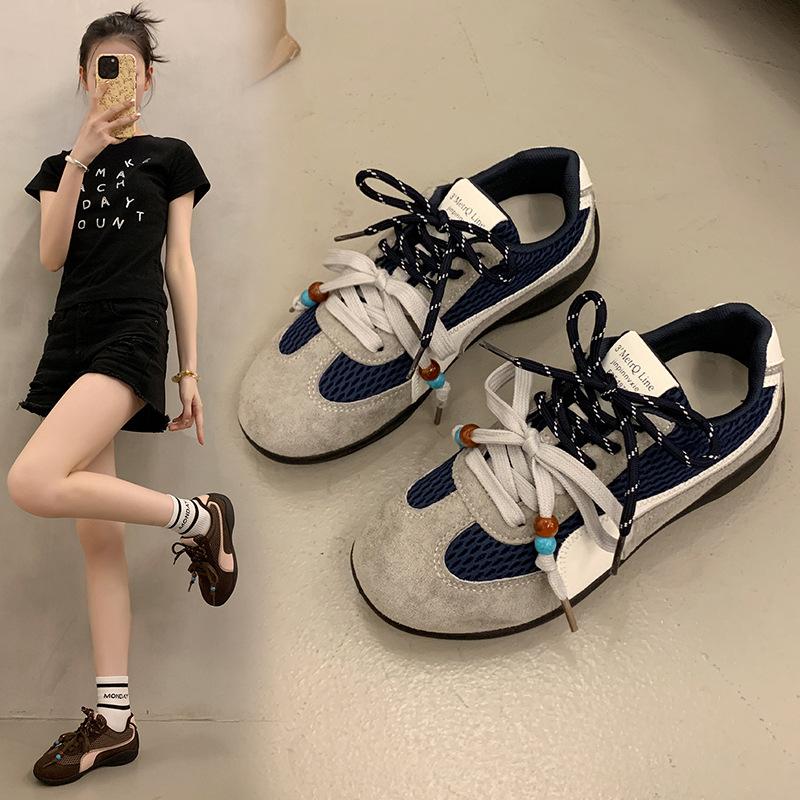 European sports and leisure moral training shoes women's autumn 2025 new retro lightweight running shoes beaded fashion women's shoes