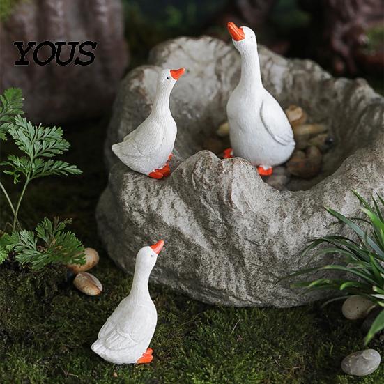 Weather Resistant Garden Decor Realistic Goose Ornament, Miniature Resin Figurine, Statue Yard Figurines for Outdoor Micro Landscape Bonsai Patio