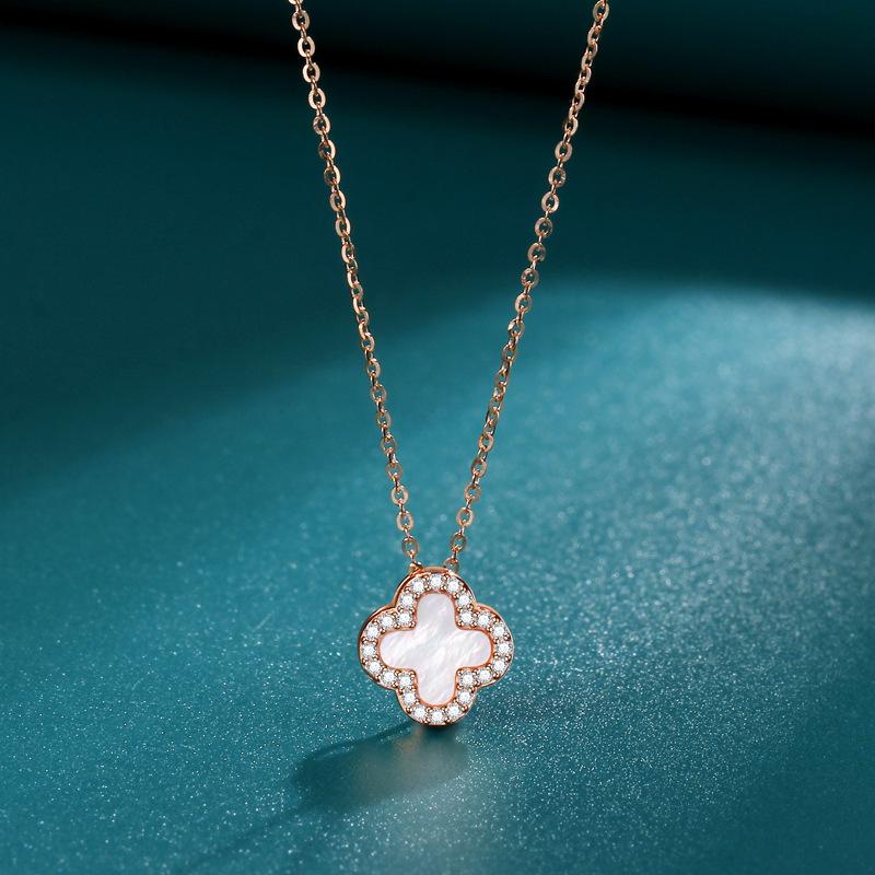Clover Necklace Fashion Lamp Luxury Temperament High Ins Cold Wind Clover Pendant Gift Female Premium Durable Quality