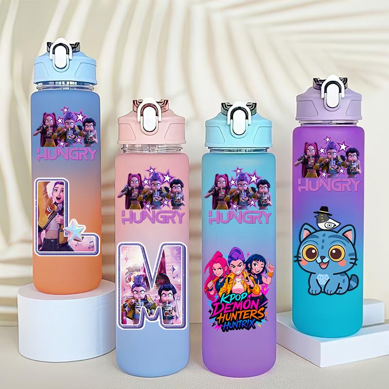 Helenal Unisex Kids Demon Hunters Water Cup Gourde Letters A-Z Gradient Bottle Mira Zoey Rumi Huntrix Drinking Gift 750Ml Kpop Huntr X Kid Friendly Entertaining Fun Play