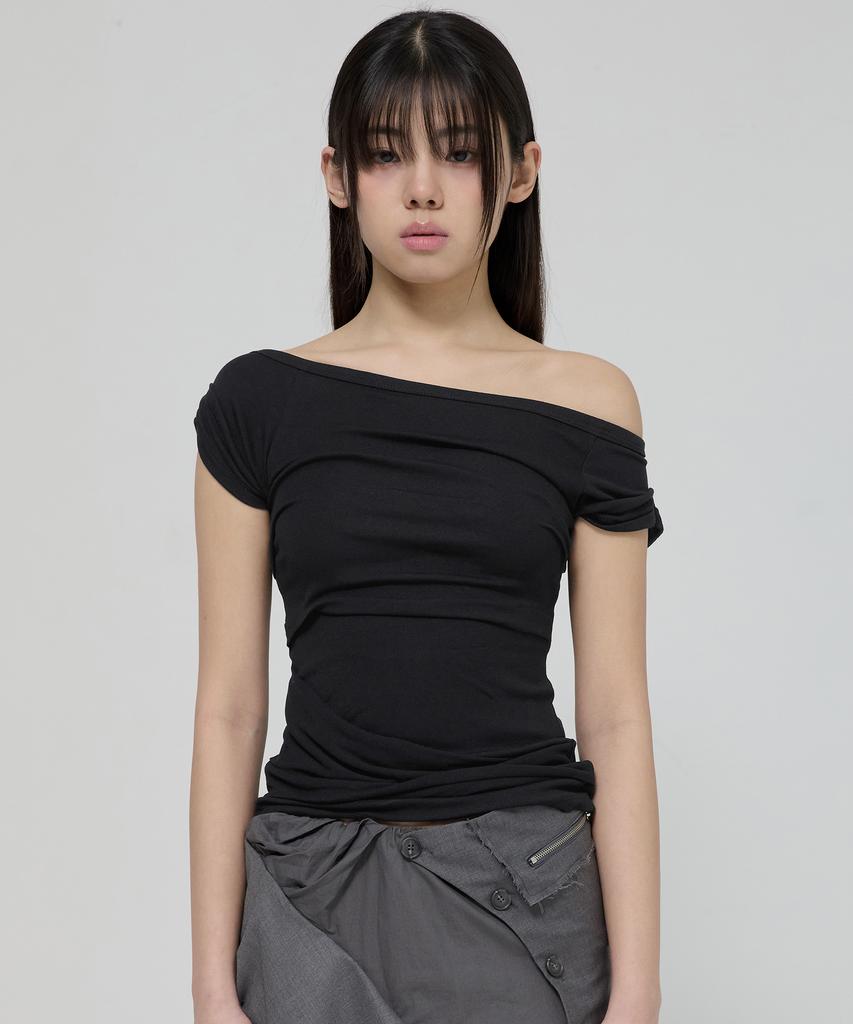 Peulleeoeob Draped Top (Fl-130_Black)