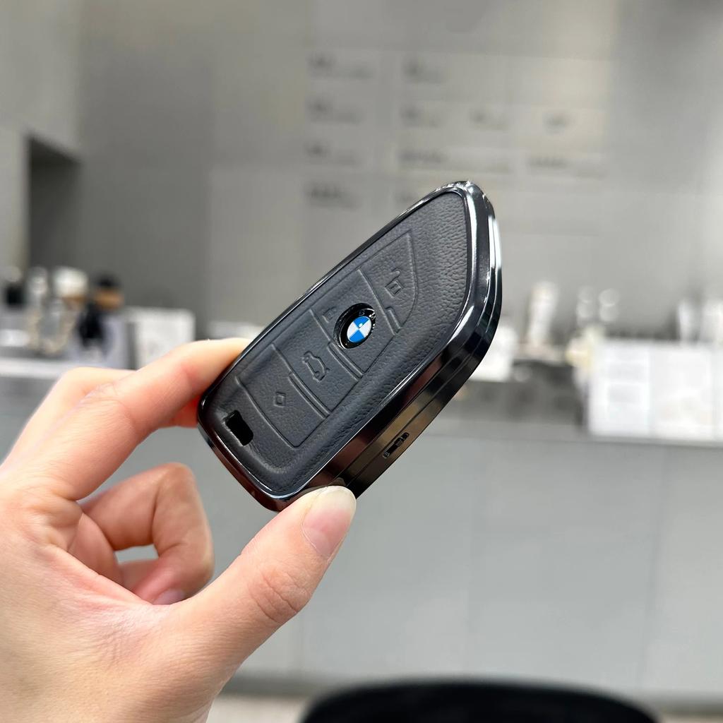 BAES5 New 2025 NEW Metal Car Key Case Cover Shell Fob For BMW i7 X7 G07 LCI iX I20 X1 U11 7 Series G70 G09 XM U06 G81 M3 2023 Protecto